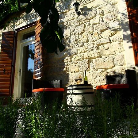 Apartmán Old House Sveti Filip i Jakov Exteriér fotografie